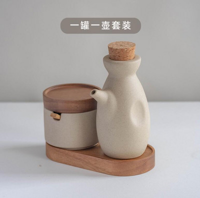 Jaapani retro maitseainepott Kolmeosaline köögisoola maitsekarbi komplekt Akaatsiapuidust alus lusikaga soola ja pipra maitseaineriiuliga