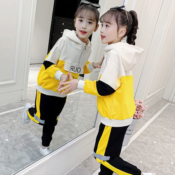 Hanorac pentru copii model nou cu buzunar si gluga pentru fete