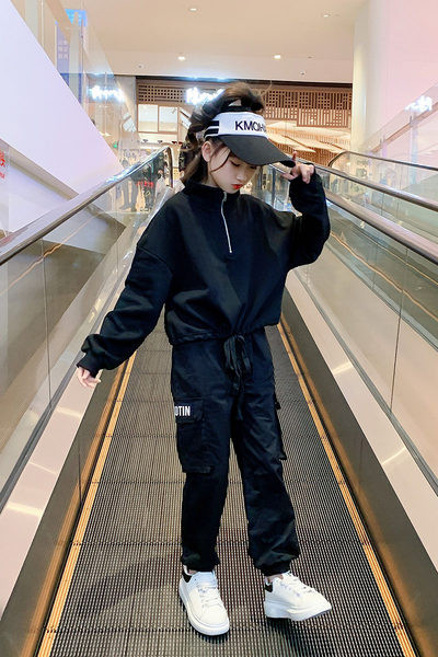 Laia mustriga tõmbluku ja paeltega dressipluus tüdrukutele