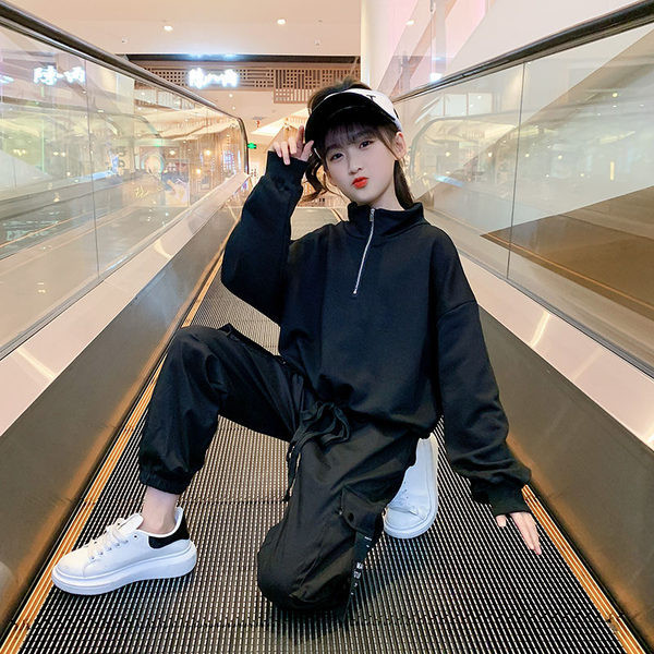 Laia mustriga tõmbluku ja paeltega dressipluus tüdrukutele