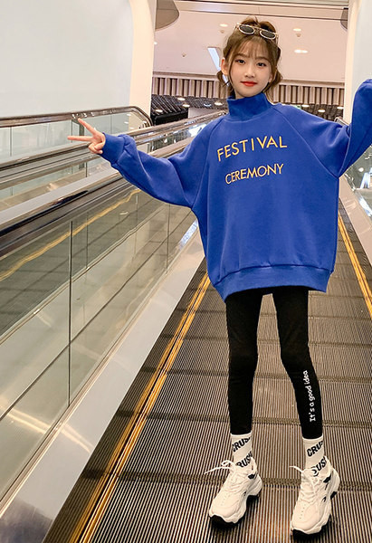 Bluză pentru fete cu mâneci lungi și inscripții