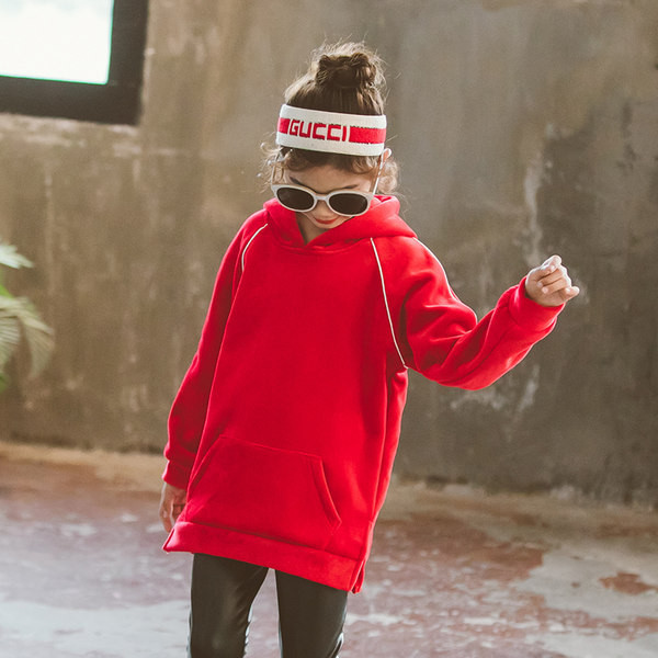 Hanorac sport pentru fete cu buzunar și glugă