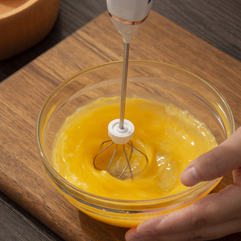 Elektrinis plaktuvas, USB įkrovimas, trijų greičių reguliavimas, virtuvės gaminimo įrankiai, kiaušinių grietinėlės padažas, maišyklė, mažas pieno putų plakiklis