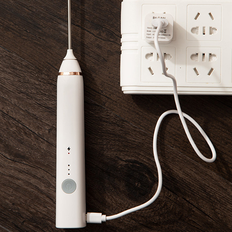 Elektrinis plaktuvas, USB įkrovimas, trijų greičių reguliavimas, virtuvės gaminimo įrankiai, kiaušinių grietinėlės padažas, maišyklė, mažas pieno putų plakiklis