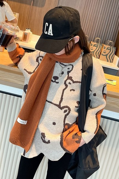 Naujo modelio megztinis ilgomis rankovėmis su aplikacijomis merginoms