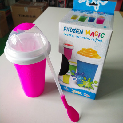 Răcitor de gheață Slushy Cup Slushy Maker Înghețată Slushie Smoothie Mașină de grindină Mucegai din silicon pentru cuburi de păsărică Milkshake manual Congelat rapid
