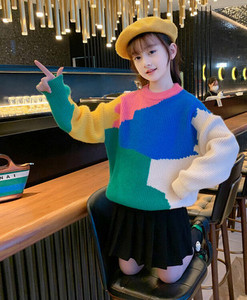 Pulover pentru copii pentru fete in motive colorate