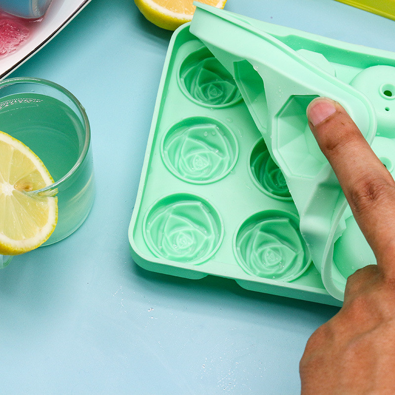 Silikoninės formelės ledo kubelių padėklas su dangteliu rožių žiedų deimanto formos daugkartinio naudojimo ledo formelių baras Virtuvės priedai Ledų gaminimo įrankis