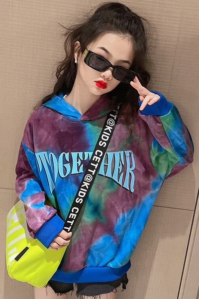 Hanorac colorat pentru copii cu inscripție imprimată