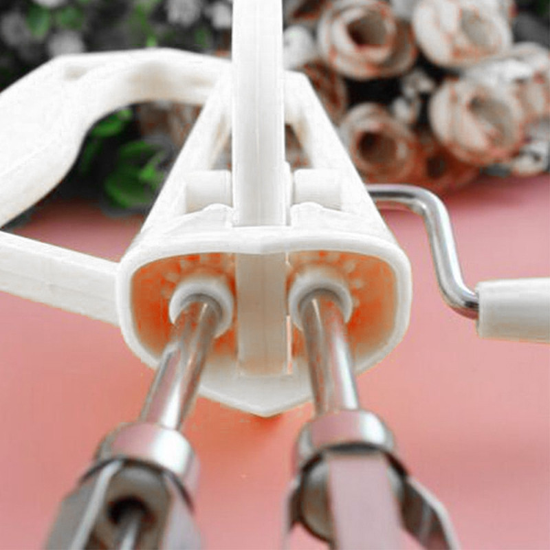 Roostevabast terasest köögitööriistad käsitsi vispliga