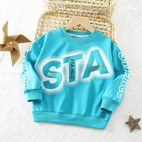 Modern gyerekblúz ovális nyakkivágással és mintával