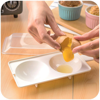 Virtų kiaušinių forma mikrobangų krosnelė karštų šaltinių kiaušinių viryklė greitai garuose paruošta kiaušinių forma skaidrus vanduo gulintis kiaušinis artefaktas