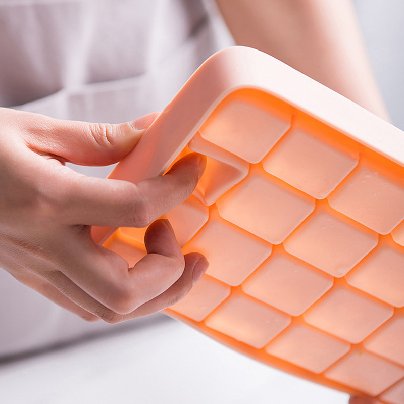 Cutie pentru gheață cu 24 de cuburi cu capac Tavă de gheață din silicon Jeleu pentru băuturi Congelator Mucegai pentru înghețată Mold Maker Recipiente de depozitare