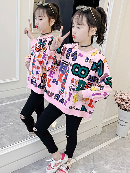 Hanorac pentru copii cu decolteu oval și inscripție colorată