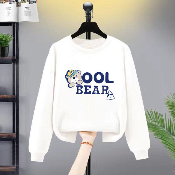 Hanorac casual cu aplicații și inscripții pentru fete