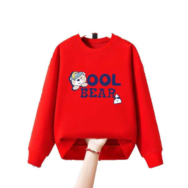 Hanorac casual cu aplicații și inscripții pentru fete