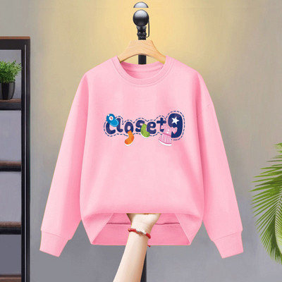 Divatos pulóver lányoknak színes mintával