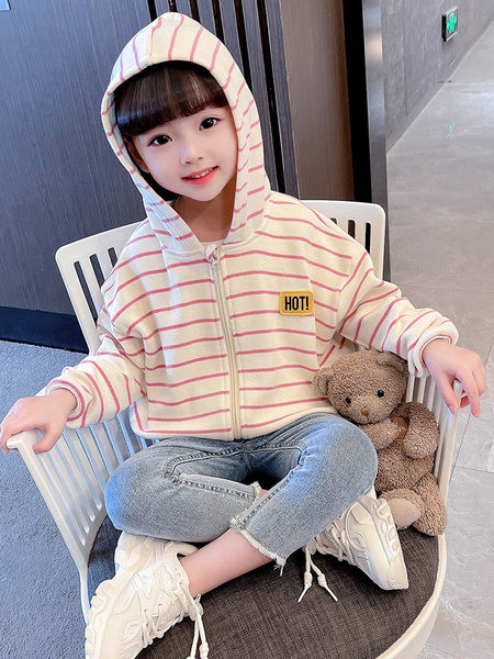 Csíkos gyerekkapu lányoknak