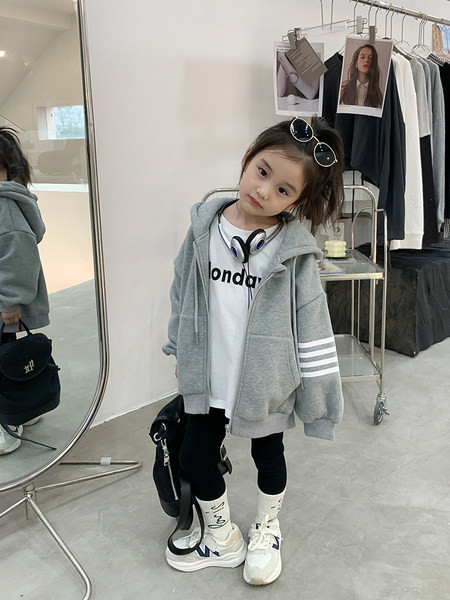 Sportinis megztinis mergaitei su gobtuvu ir užtrauktuku