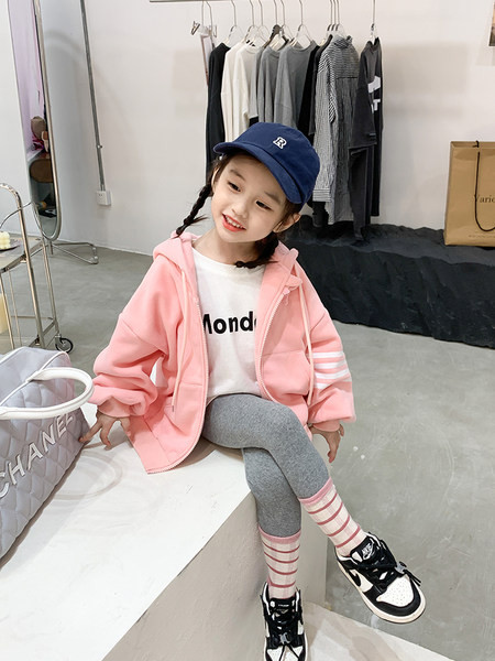 Sportinis megztinis mergaitei su gobtuvu ir užtrauktuku