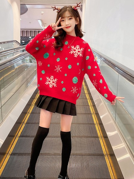 Vaikiškas kalėdinis megztinis su ovalia iškirpte – raudonos spalvos