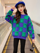 Pulover pentru copii cu decolteu în carouri pentru fete