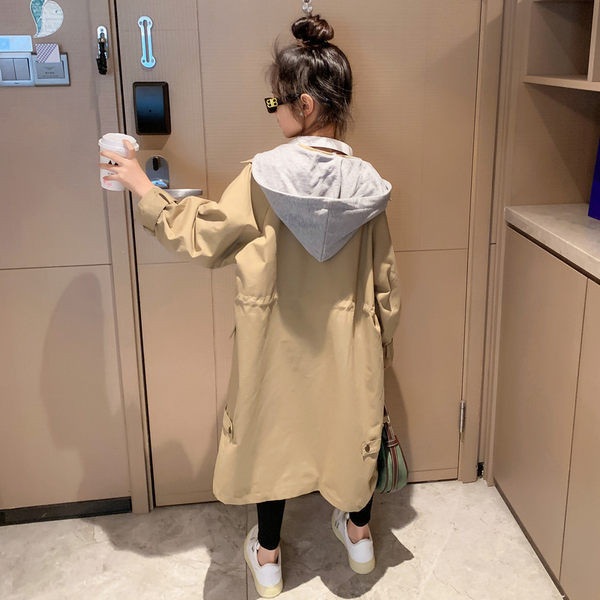 Vaikiška vidutinio ilgio striukė nuo vėjo su užtrauktuku ir kišene mergaitėms