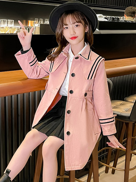 Ležerna vjetrovka s gumbima za djevojčice