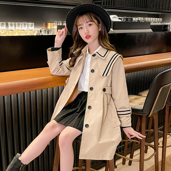 Ležerna vjetrovka s gumbima za djevojčice