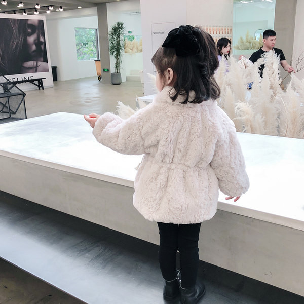 Geacă din piele ecologică la modă pentru fete cu șireturi și fermoar