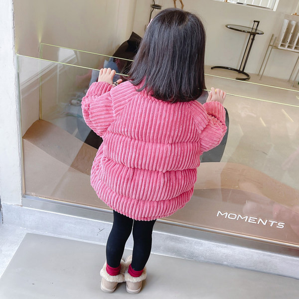 Vaikiška striukė mergaitei su užrašu