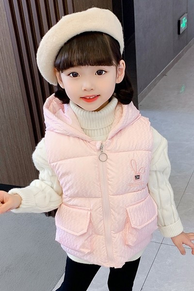 Vaikiška liemenė su gobtuvu, aplikacijomis ir blizgučiais mergaitėms