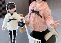 Madinga striukė mergaitėms su klasikine apykakle ir kaspinu