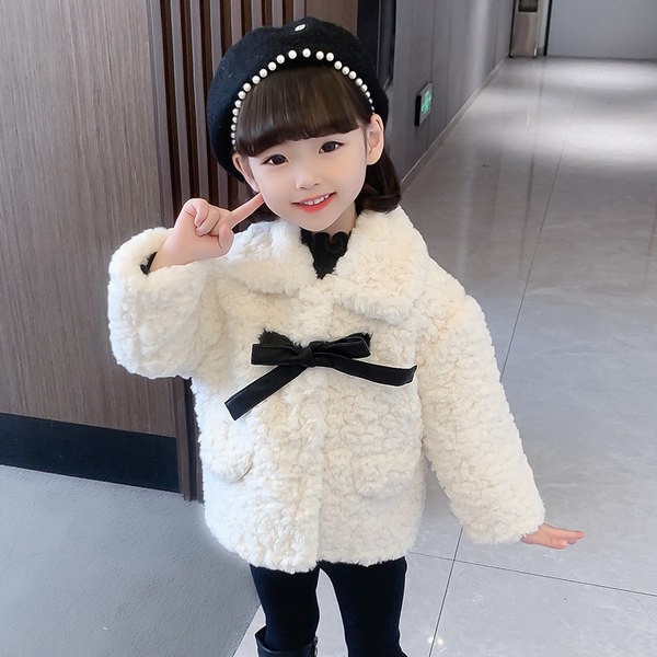 Madinga striukė mergaitėms su klasikine apykakle ir kaspinu