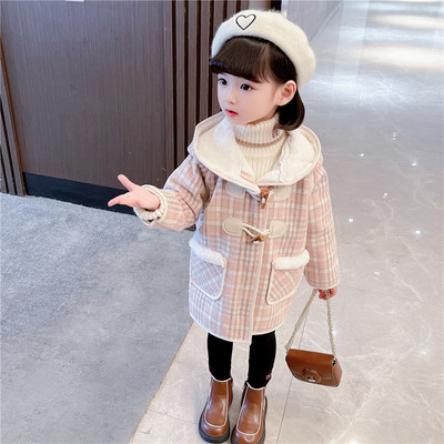 Béléses, kapucnival és cipzáras gyerekdzseki lányoknak