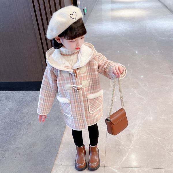 Béléses, kapucnival és cipzáras gyerekdzseki lányoknak