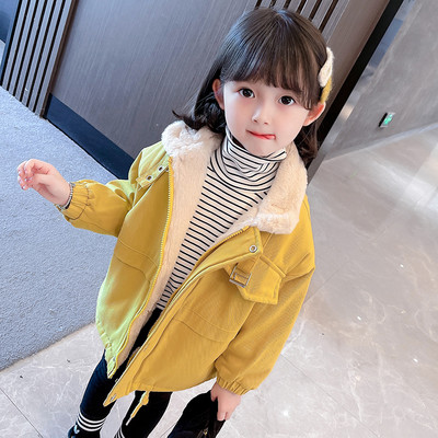 Vaikiška striukė su šiltu pamušalu ir užsegamu užtrauktuku