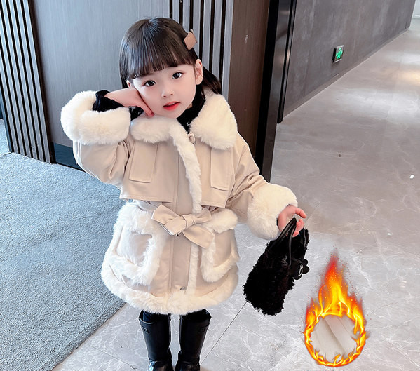 Polsterdatud lukuga ja taskuga laste jope tüdrukutele