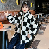 Geaca la moda pentru fete cu guler inalt si inchidere cu fermoar