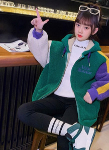 Jacheta de puf pentru fete cu sireturi