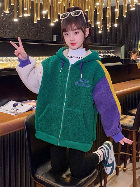 Jacheta de puf pentru fete cu sireturi