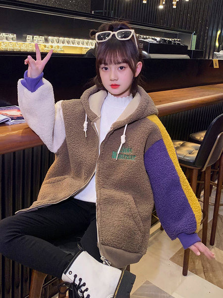 Jacheta de puf pentru fete cu sireturi