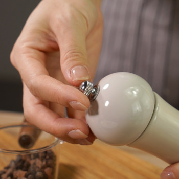 Χειροκίνητος μύλος πιπεριάς μπουκάλι καρυκευμάτων πιπεριάς λουλουδιών Handheld Seasoning Mills Grinder Ceramic Grinding Core Εργαλεία BBQ