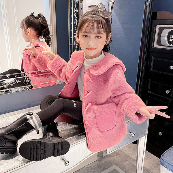 Palton de toamna iarna pentru fete cu decolteu oval si inchidere cu nasturi