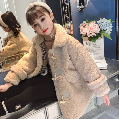 Vaikiškas pūkinis paltas su sagomis ir apykakle