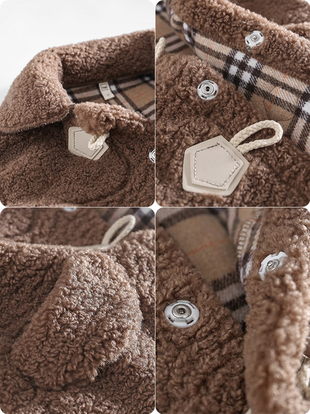 Vaikiškas pūkinis paltas su sagomis ir apykakle