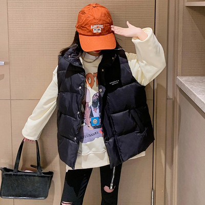 Plataus modelio liemenė mergaitėms su užrašu