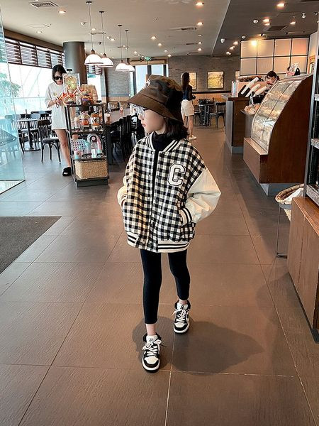 Mergaičių beisbolo striukė su O-neck