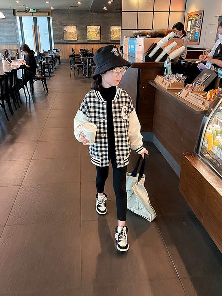 Mergaičių beisbolo striukė su O-neck