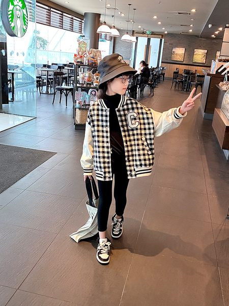 Mergaičių beisbolo striukė su O-neck